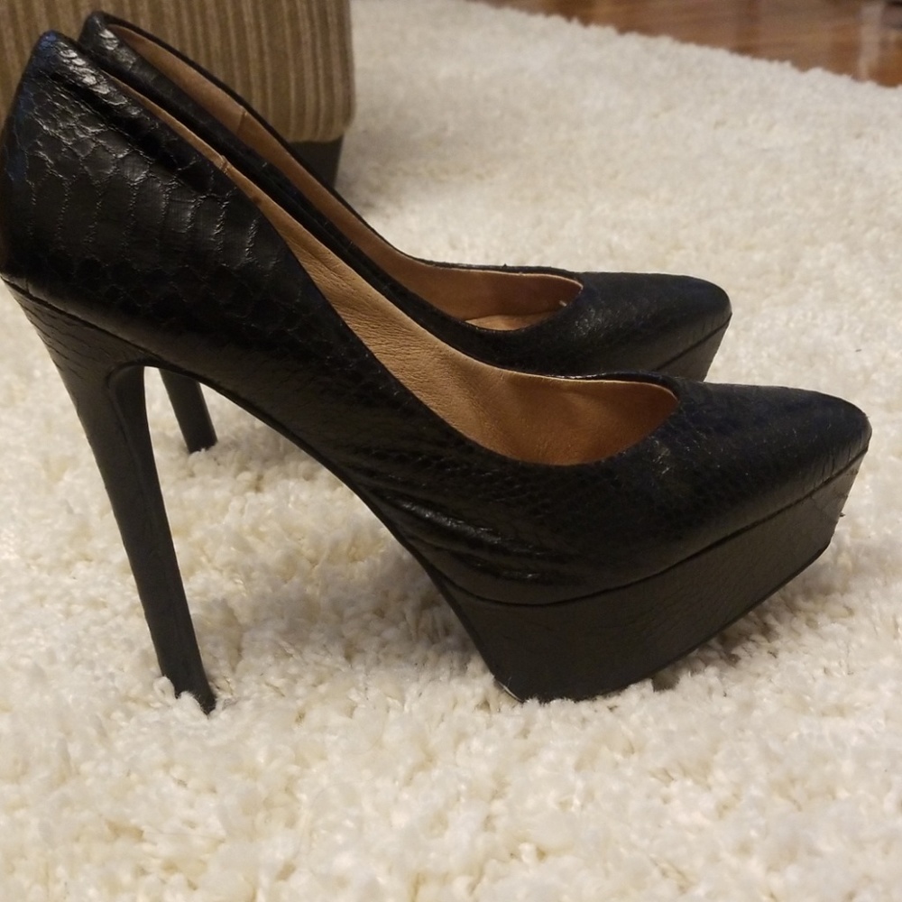 Steve Madden Black Platform Pumps Heels Size 8.5